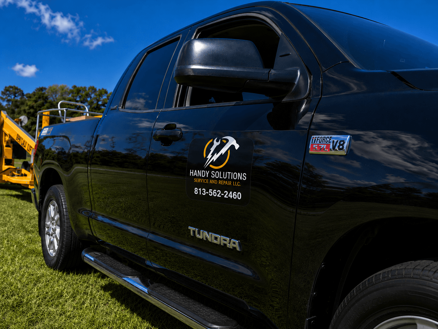 Handy Solutions Service and Repair work truck